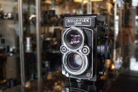 Rolleiflex 2.8GX w/ Planar 80mm f/2.8 HFT