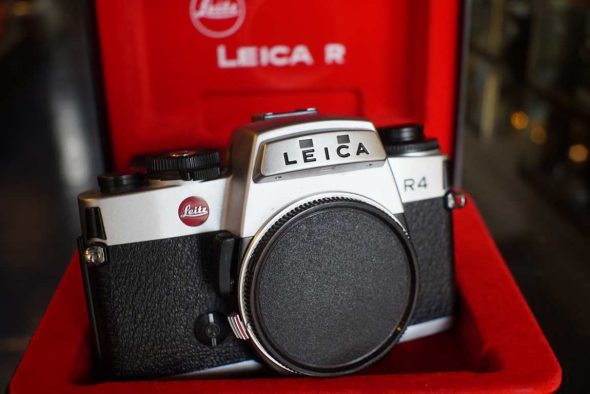 Leica 10041 R4 body Chrome, boxed, OUTLET