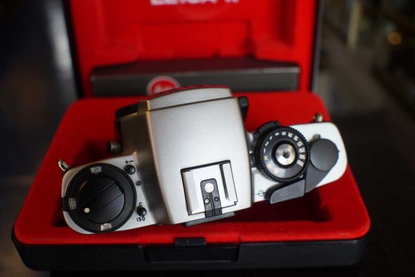 Leica 10041 R4 body Chrome, boxed, OUTLET