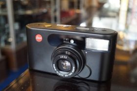 Leica C1 black compact camera w/ 38-105mm ASPH lens