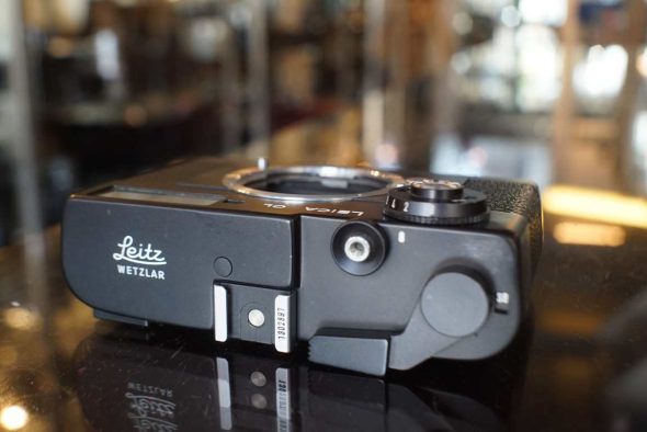 Leica CL body with remarks