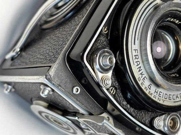 Rolleiflex 3.5F TLR camera w/ Planar 75mm f/3.5