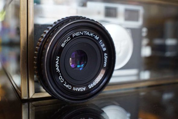 Pentax-M SMC 40mm F/2.8 pancake lens