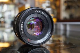 Carl Zeiss Planar 50mm f/1.7 AEJ lens for C/Y