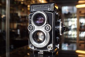 Rolleiflex 3.5F w/ Planar 75mm f/3.5 lens