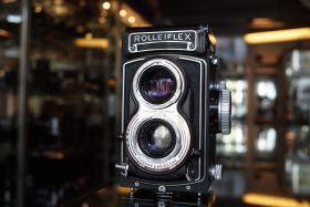 Rolleiflex T black w/ Tessar 75mm f/3.5
