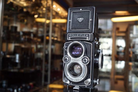 Rolleiflex 3.5 E3 with Planar 75mm lens