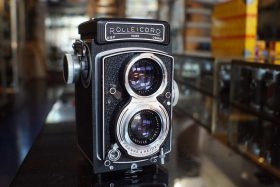 Rolleicord Va w/ Schneider Xenar lens