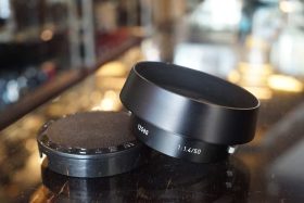 Leica lens hood 12586, for the Summilux 1:1.4 / 50mm v2