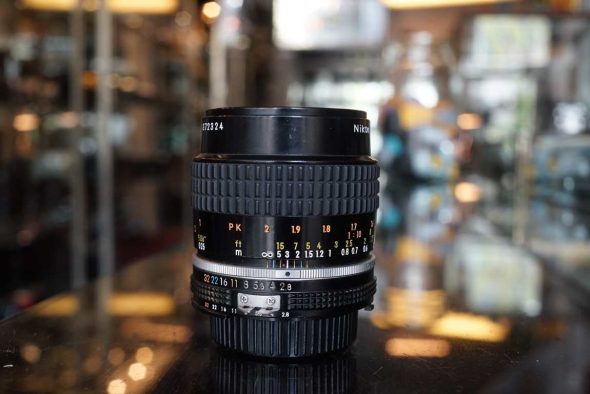 Nikon Micro-Nikkor 55mm F/2.8 AI-S lens