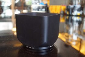 Hasselblad B60 plastic lens hood for lenses with 100-250mm focal length