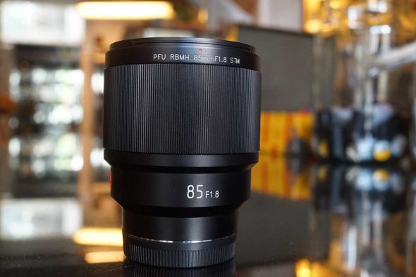 Viltrox 85mm f/1.8 PFU RBMH STM lens for Sony FE mount