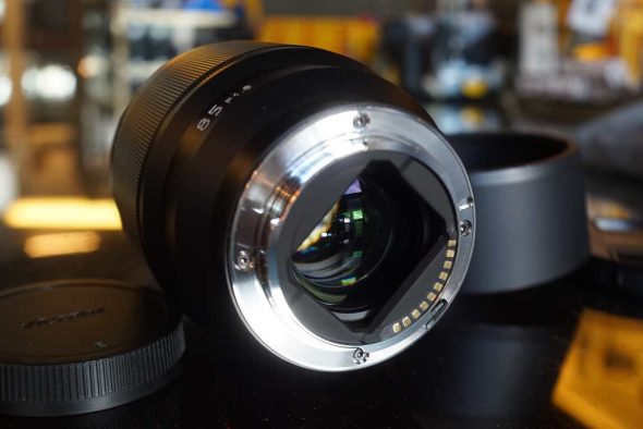 Viltrox 85mm f/1.8 PFU RBMH STM lens for Sony FE mount