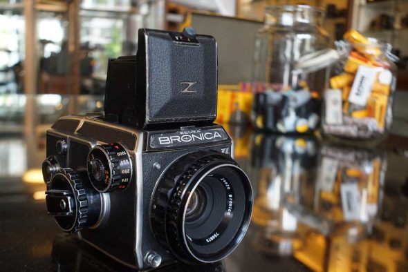 Bronica EC-TL kit with 75mm F/2.8 lens, OUTLET