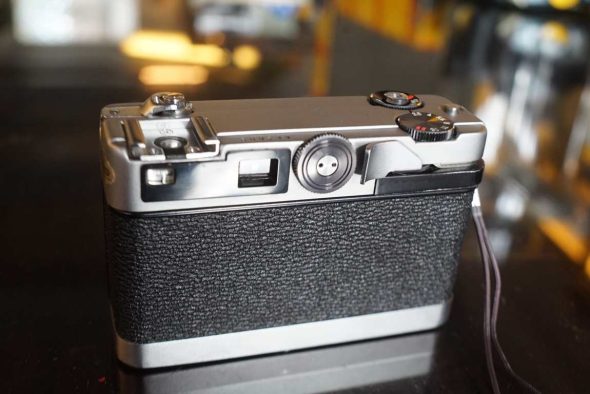 Petri Color 35 – small viewfinder camera