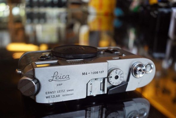 Leica M4 body chrome, no leatherette