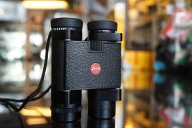 Leica Trinovid 8x20BC binoculars in leather case