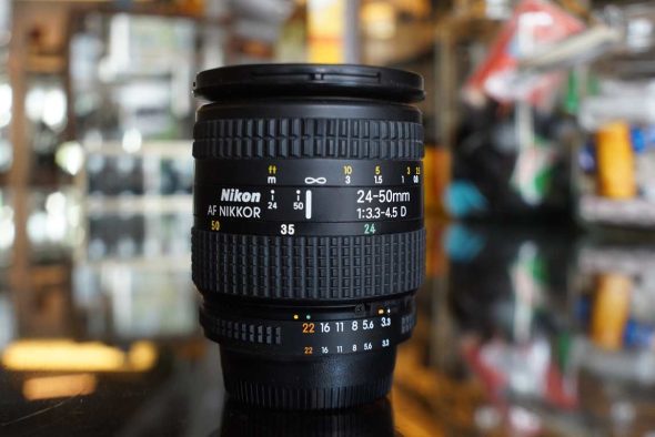 Nikon AF Nikkor 24-50mm F/3.3-4.5 D zoom lens