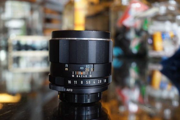 Pentax Super-Multi-Coated Takumar 85mm F/1.8 lens, M42 mount + hood