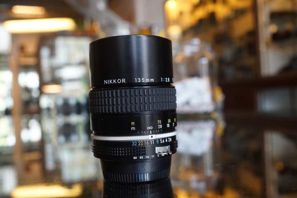 Nikon Nikkor 135mm F/2.8 AI lens