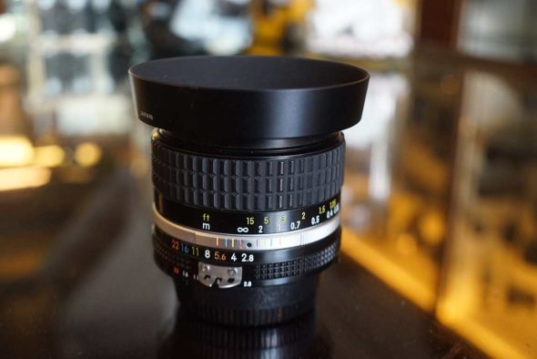 Nikon Nikkor 28mm F/2.8 AI-S (CRC version)