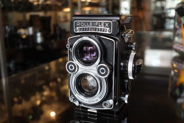 Rolleiflex 3.5F w/ Planar lens