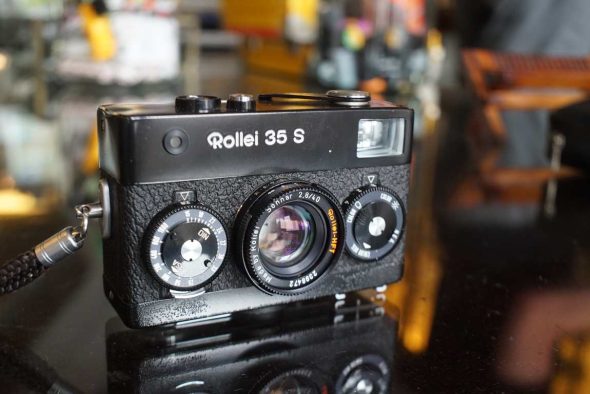 Rollei 35S black with Sonnar 2.8/40 lens