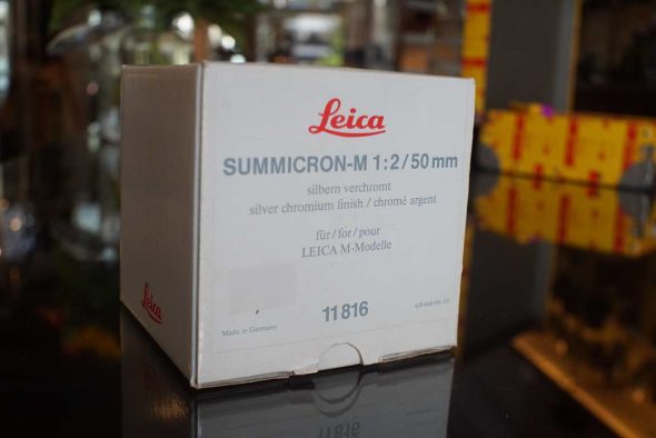 Leica 11816 Summicron-M 50mm f/2 V5 chrome, boxed