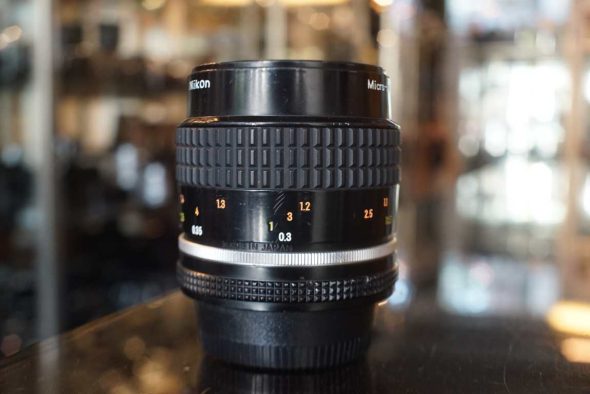 Nikon Micro-NIkkor 55mm F/2.8 AI-S lens