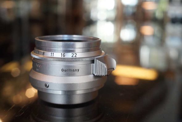 Leica Leitz Summaron 35mm F/2.8 lens chome, LTM mount