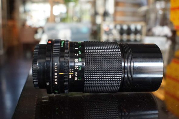 Canon nFD 200mm f/4 tele lens