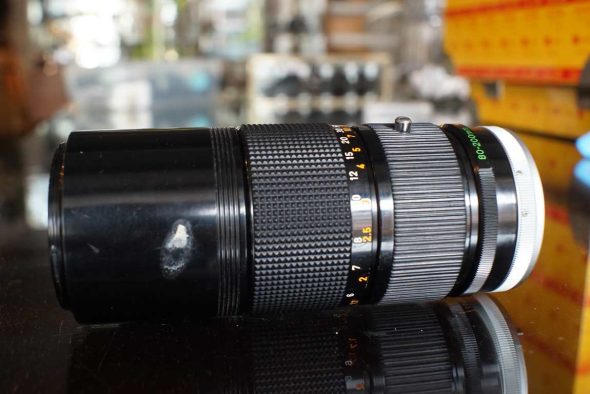 Canon FD 80-200mm f/4 SSC zoom lens