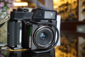 Fuji GS645S medium format fixed lens rangefinder