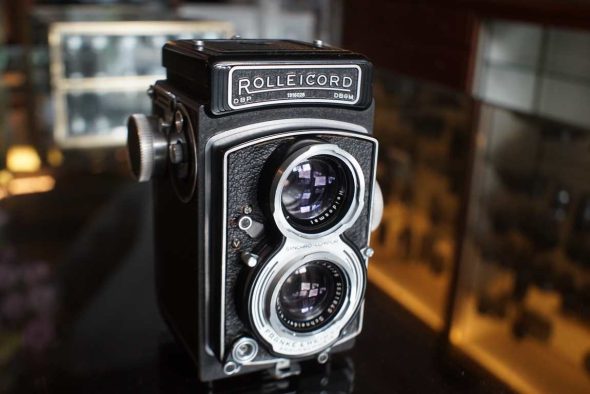 Rolleicord Va w/ Xenar 75mm lens