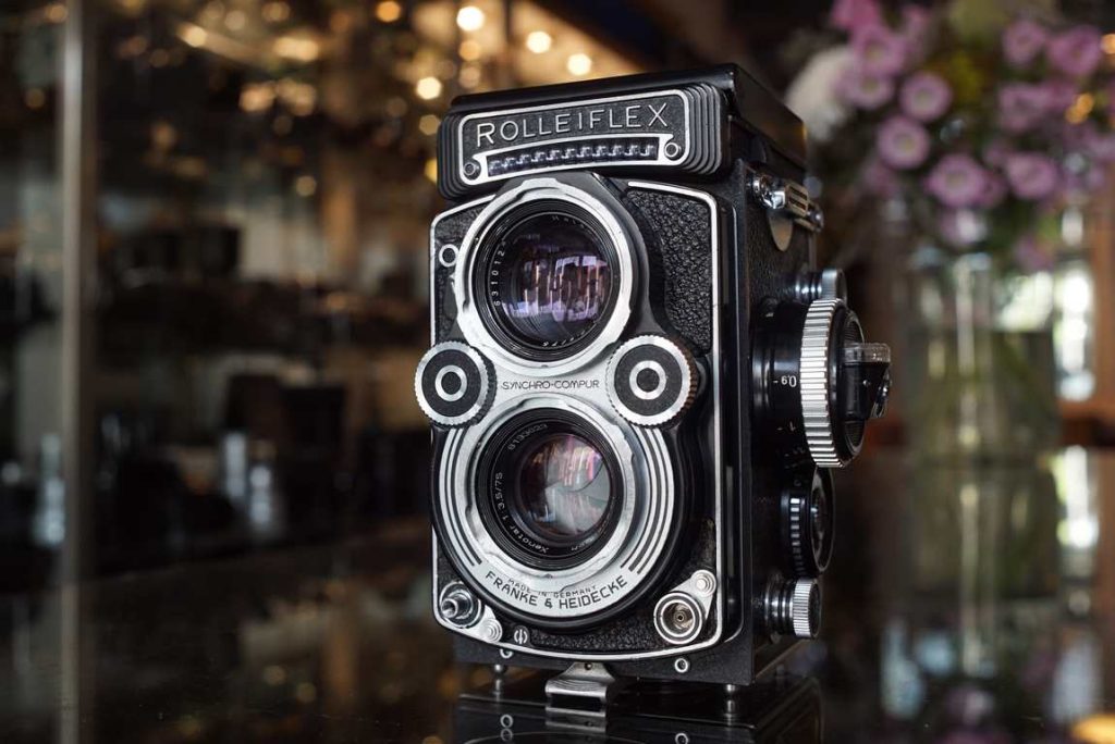 A freshly serviced Rolleiflex 3.5F with Xenotar lenses and a working and calibrated light meter built in. The winding mechanism has been serviced, as well as all the shutter speeds and operation for controls. The camera was fully disassembled, cleaned, lubricated and adjusted to factory spec. The light meter gives accurate readings on all EV. The lenses are clean and doný have separation, fungus or large dust specs inside. Taking lens is very clean, no coating marks, which these lenses often have. A fully working 3.5F camera in good looking condiiton as well, some normal usermarks around but no big damages or scratches. Focusing screen has some marks on it but still good for composing and focusing, split image version which is rather nice to have and easy to nail focus with on 3.5...