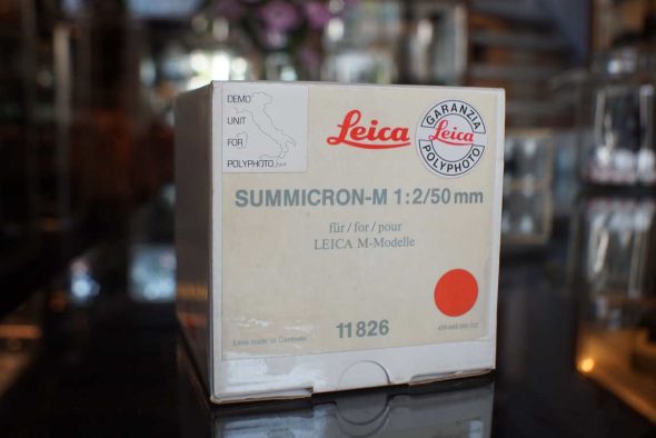 Leica 11826 Summicron-M 50mm F/2 version 5 black, demo unit italy, boxed