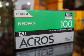 FujiFilm Neopan Acros 100 / 120 (5-pack), expired 2015-3