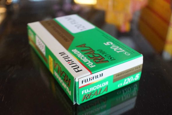 FujiFilm Reala 100 / 120 (5-pack), expired 2014