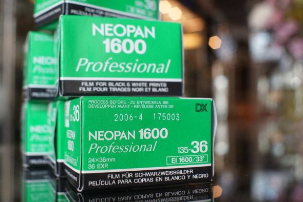 FujiFilm Professional NeoPan 1600 / 135-36 (6-pack), expired 2006