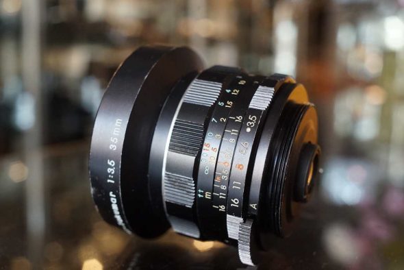 Pentax Super-Takumar 35mm F/3.5 lens for M42 mount