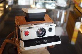 Polaroid SX-70 Model 2 White + Brown leather ever-ready case OUTLET