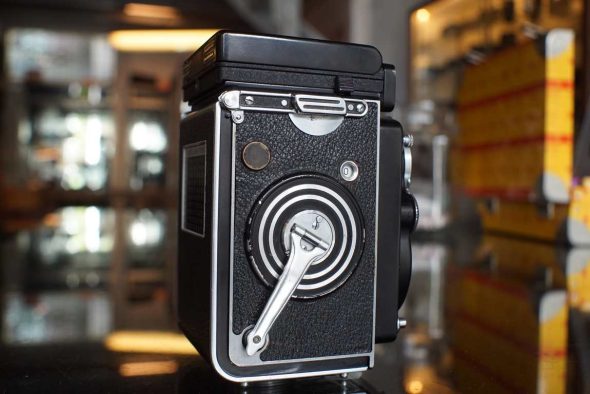 Rolleiflex 3.5F TLR camera, early model