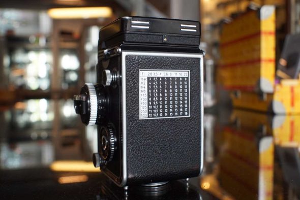 Rolleiflex 3.5F TLR camera, early model