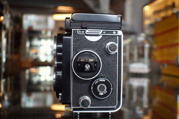 Rolleiflex 3.5F TLR camera, early model