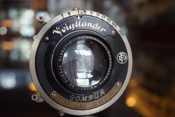 Voigtlander Heliar 4.5 / 13.5cm lens in compur shutter