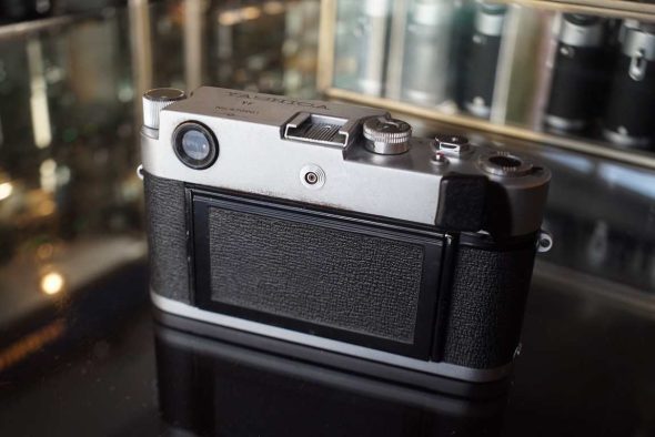 Yashica Nicca YF rangefinder + Yashinon 1:1.8 / 5cm lens