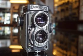 Rollei Baby Grey in leather case