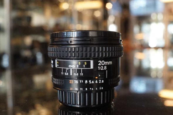 Nikon AF Nikkor 20mm F/2.8 lens