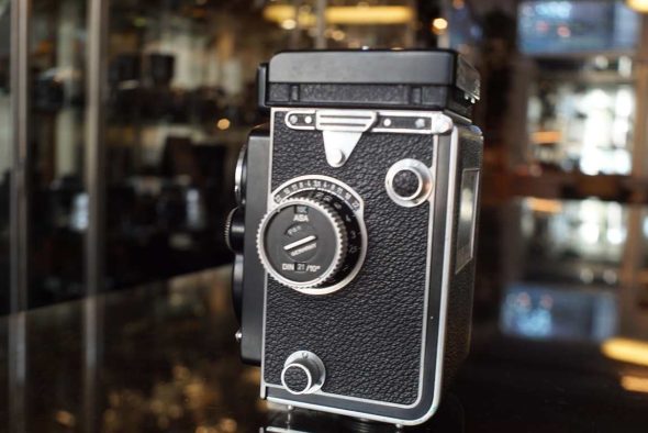 Rolleiflex MX EVS TLR camera w/ Tessar lens