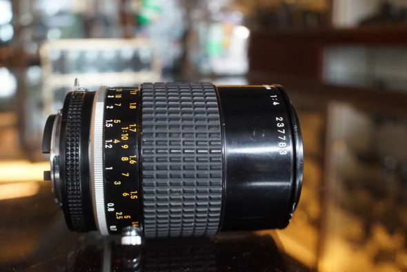 Nikon Micro-Nikkor 105mm F/4 AI-s lens